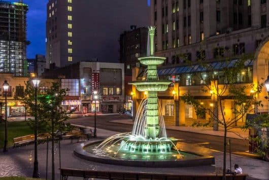 Aquatic Construction for Dorchester Square Fountain in Montreal