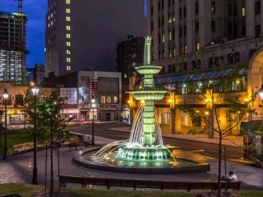 Aquatic Construction for Dorchester Square Fountain in Montreal